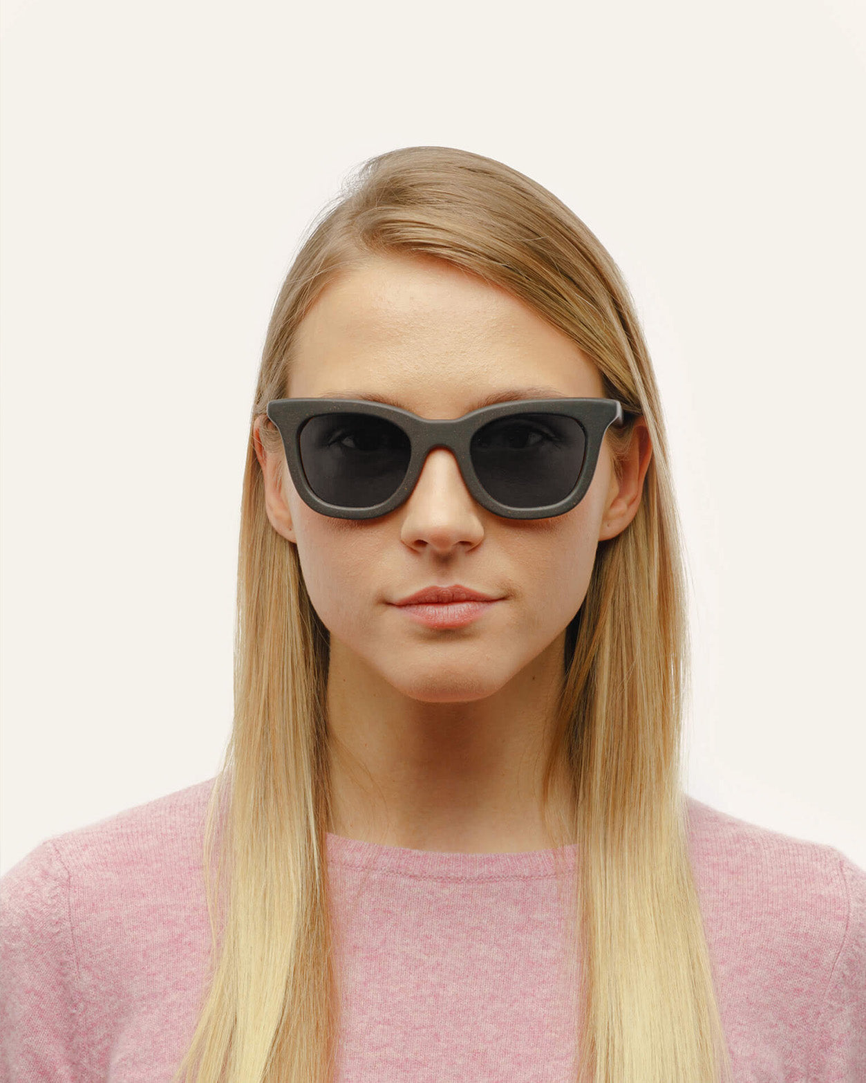 Load image into Gallery viewer, Minoo
