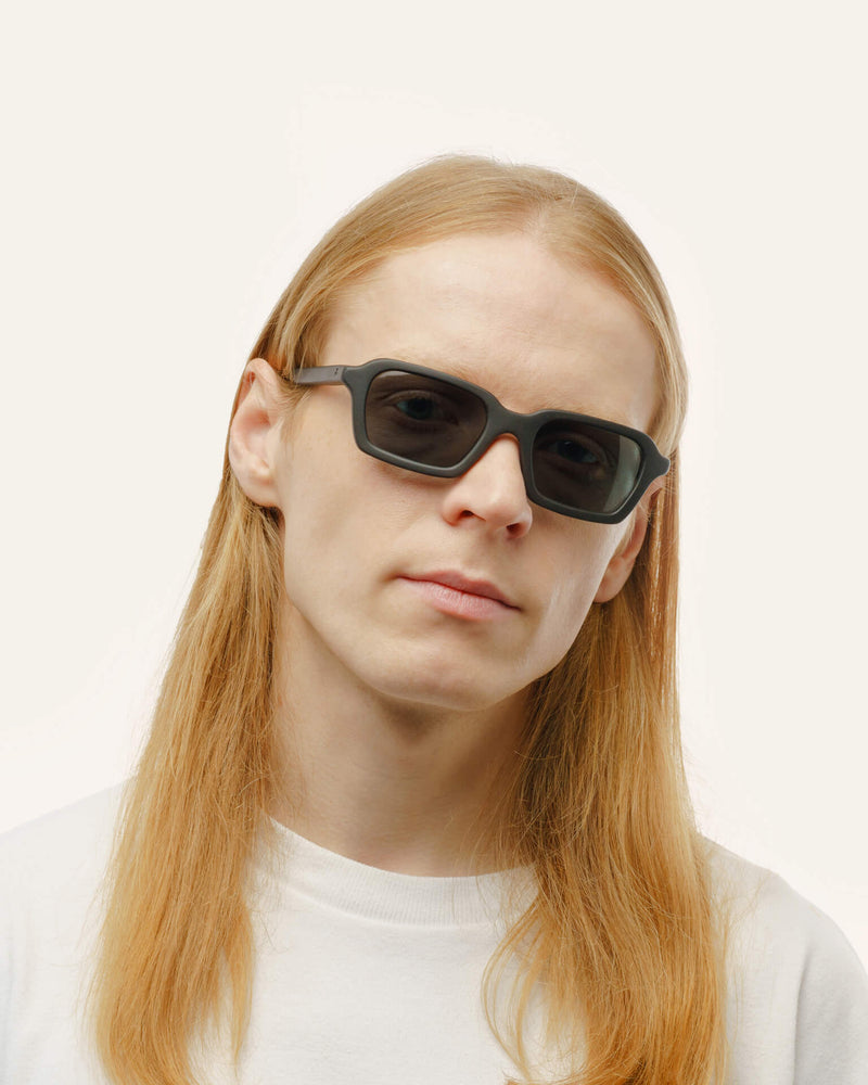 sunglasses with polarizing filter