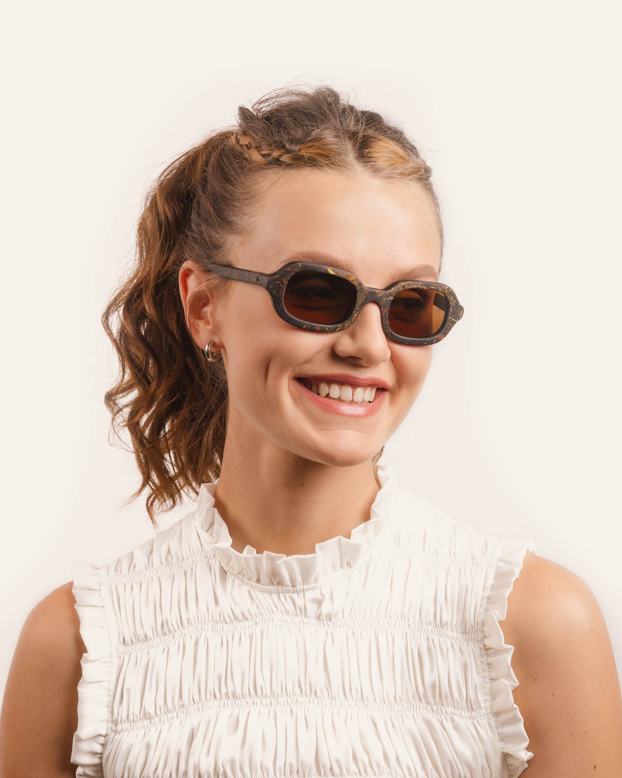 Load image into Gallery viewer, Velma Syla (Marigold petals)
