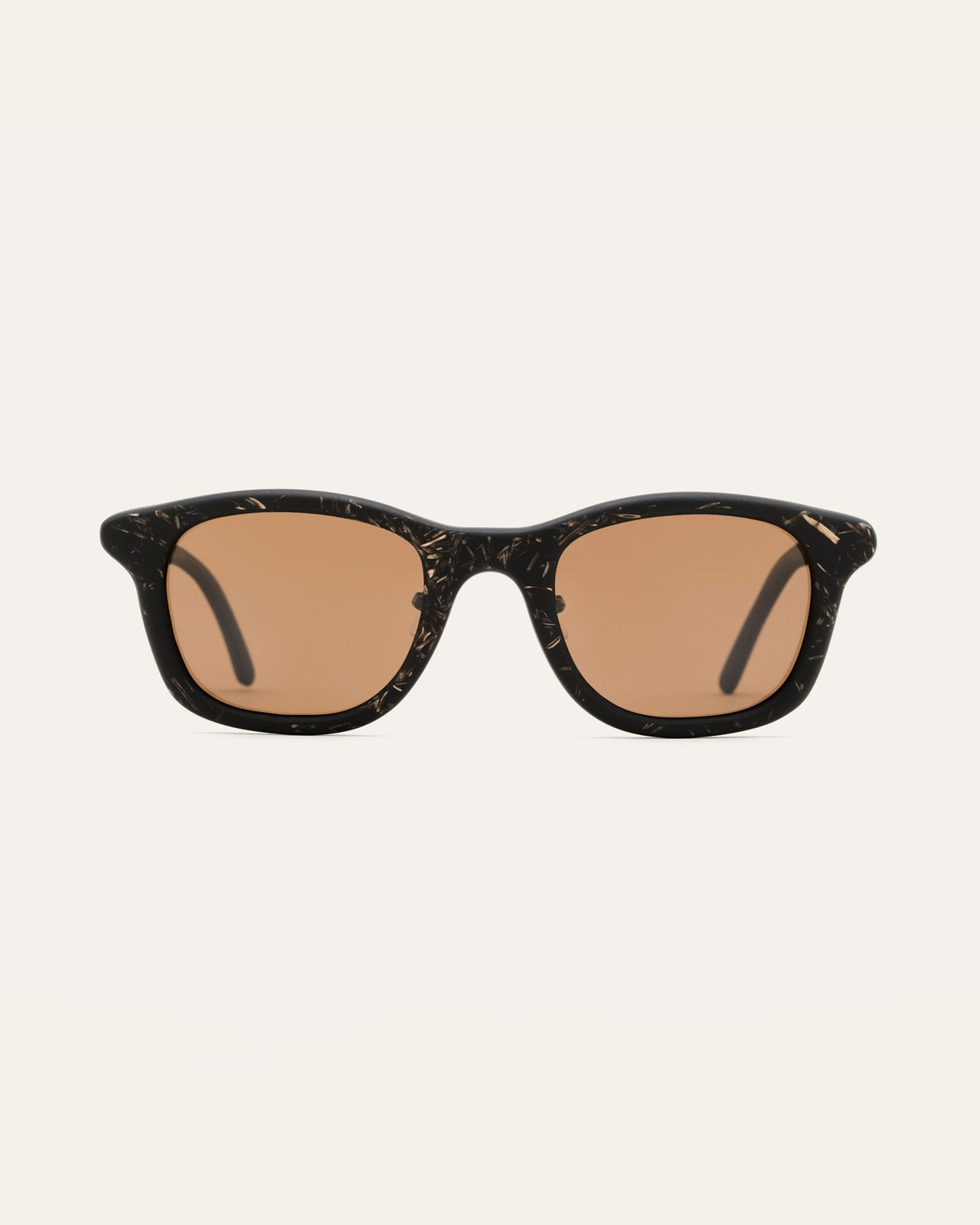 Load image into Gallery viewer, Classic black sunglasses with brown lenses, featuring flax straw details and eco-friendly craftsmanship.
