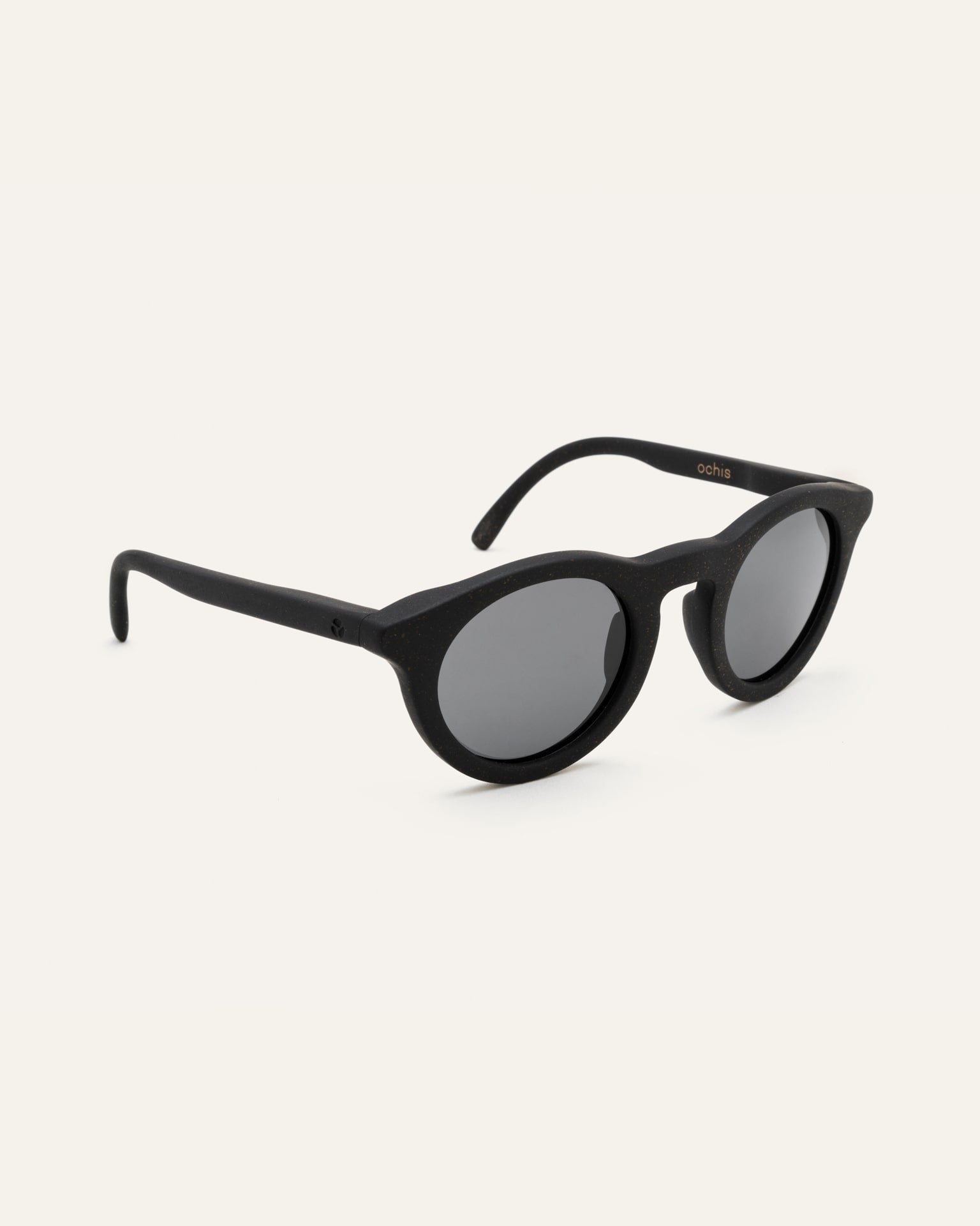 summer glasses with round lenses