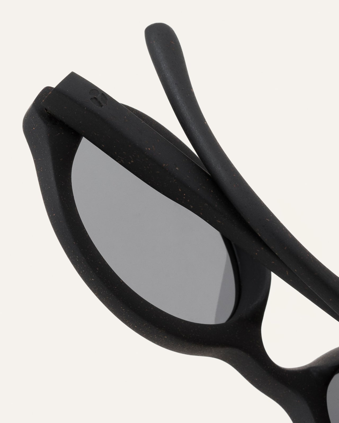 Load image into Gallery viewer, oval-frame glasses with uv400 filter
