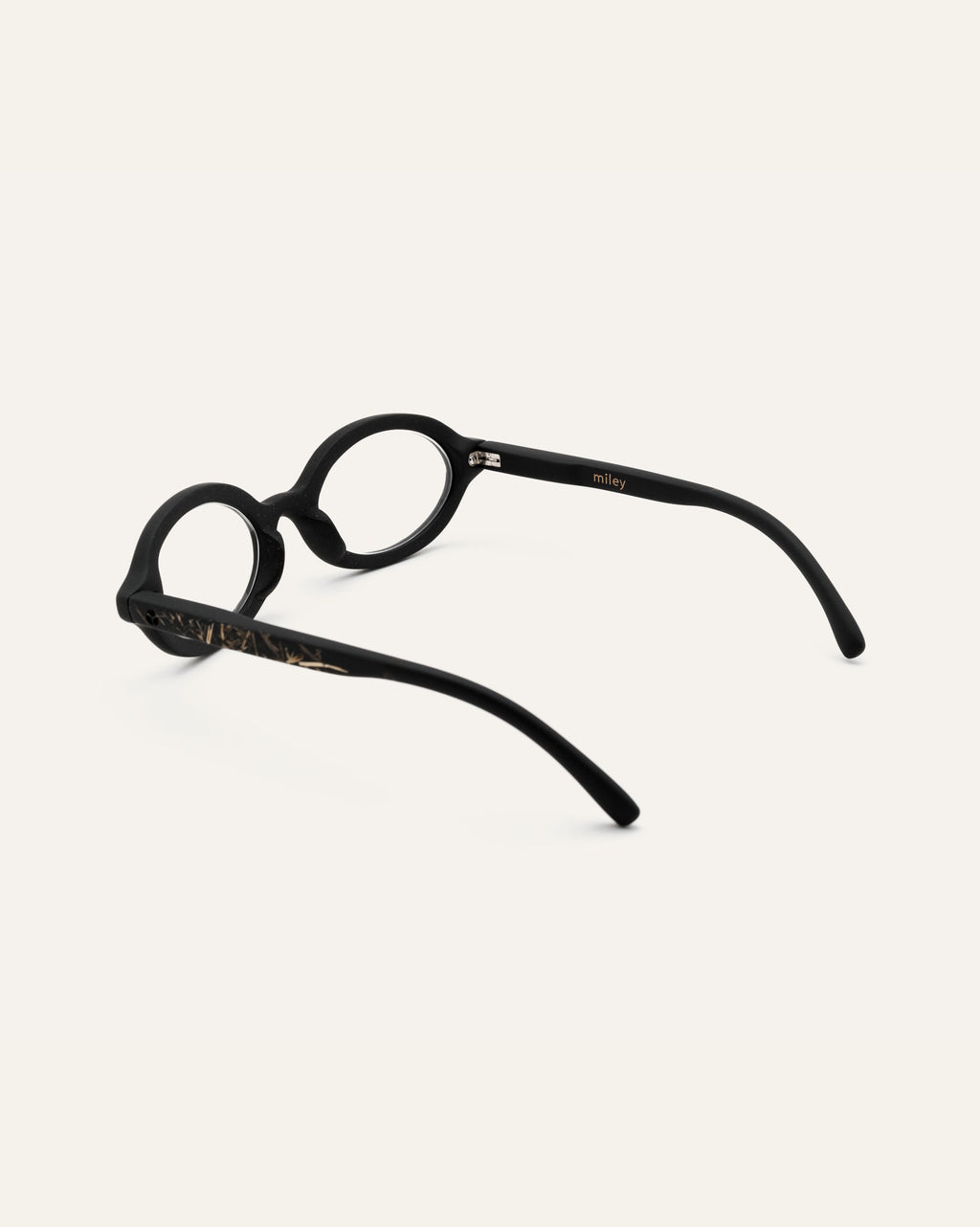 oval-frame spectacles