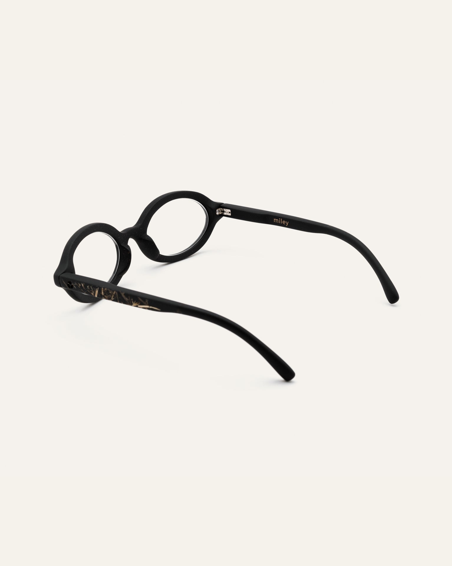 oval-frame spectacles